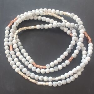 Elegant White and Gold Beaded Necklace